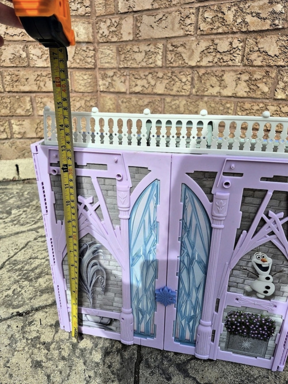 Disney Frozen 2 Fold & Go Portable Arendelle Castle Playset Dollhouse - Picture 15 of 15